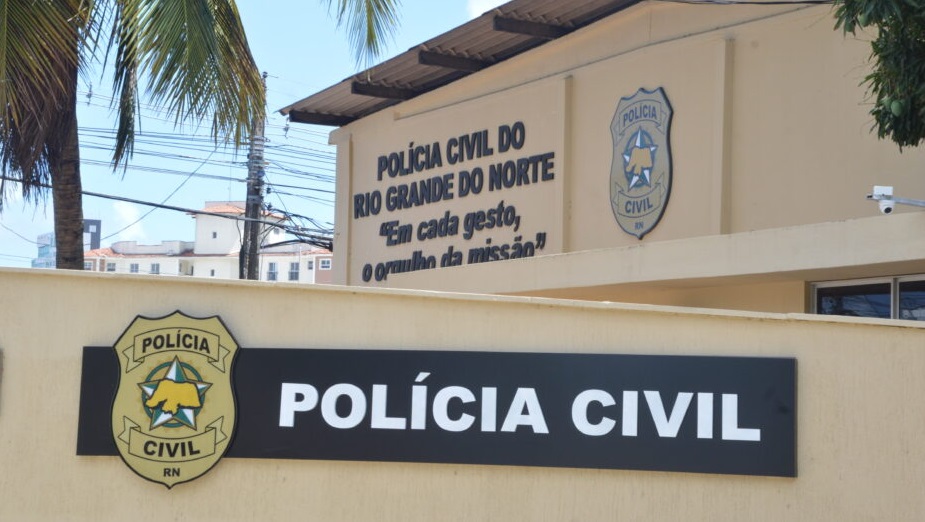 Polícia Civil prende homem de 63 anos acusado de fazer rifa tendo mulher como prêmio no RN