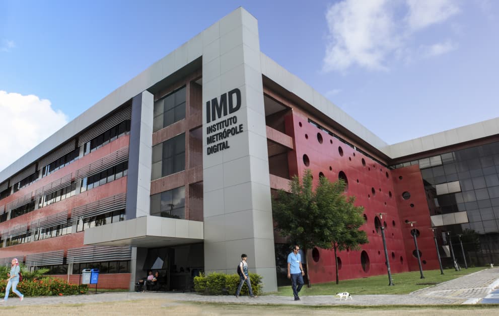 IMD abre inscrições para cursos gratuitos de computação e uso de celular para idosos