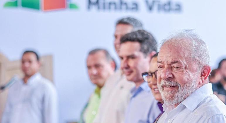 Lula entrega obras do Minha Casa, Minha Vida tocadas no governo Bolsonaro