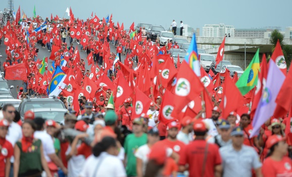 MST planeja invasões em abril