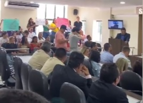 VÍDEOS: Dia da Mulher em São Gonçalo é marcado por protesto contra o prefeito Eraldo