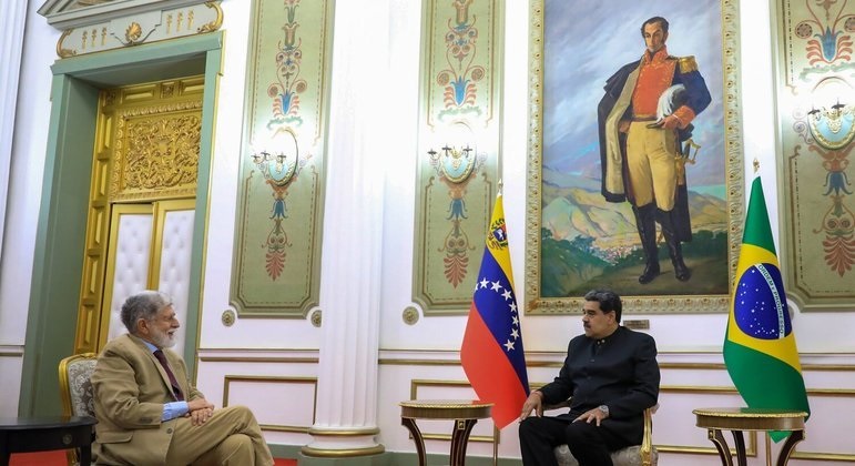 Lula envia Amorim para viagem 'secreta' à Venezuela; assessor se reuniu com ditador Maduro