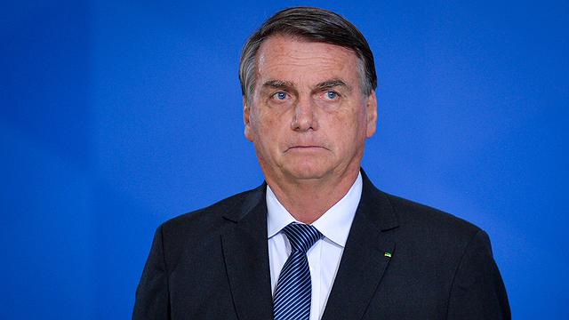 TCU determina que Bolsonaro fique com 2º pacote de joias por enquanto