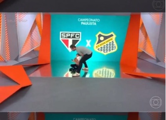 [VÍDEO] Filho de apresentador invade estúdio do Globo Esporte e desespera pai: 'Deu até calor'