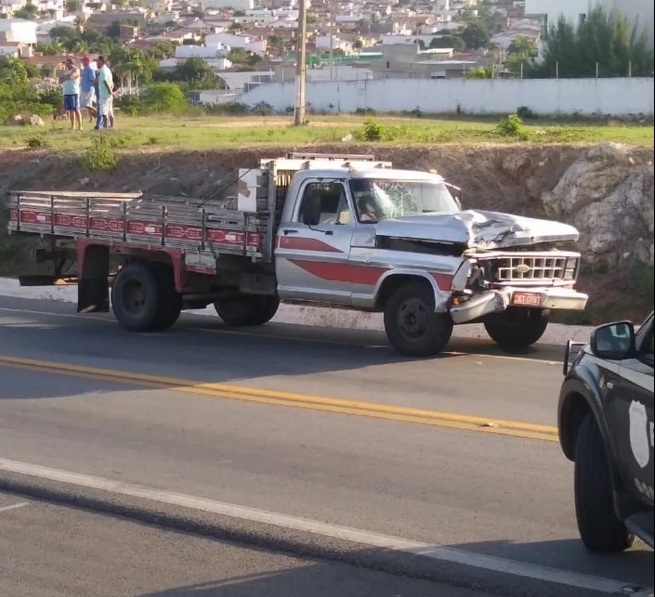 Motociclista morre após colisão com caminhão na BR-427 no RN