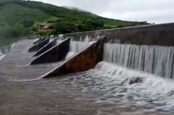 VÍDEO: Município do RN registra quase 200 milímetros de chuva no fim de semana