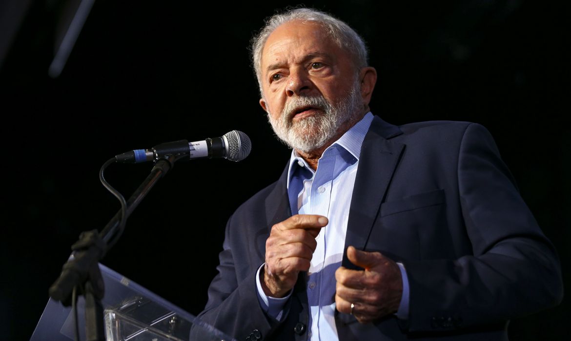 Lula planeja ir ao Supremo para derrubar regra da privatização da Eletrobras
