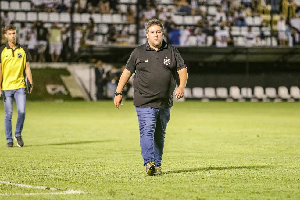 Marchiori completa um ano no comando do ABC; veja números e conquistas