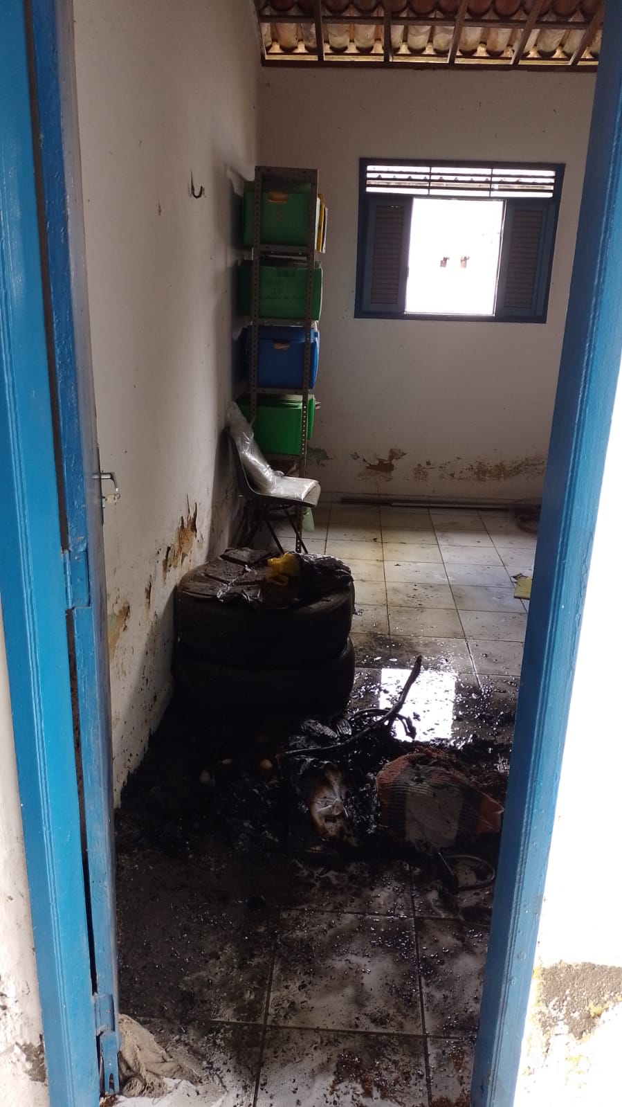 Sede da Emater de Tangará sofre ataque e população controla incêndio