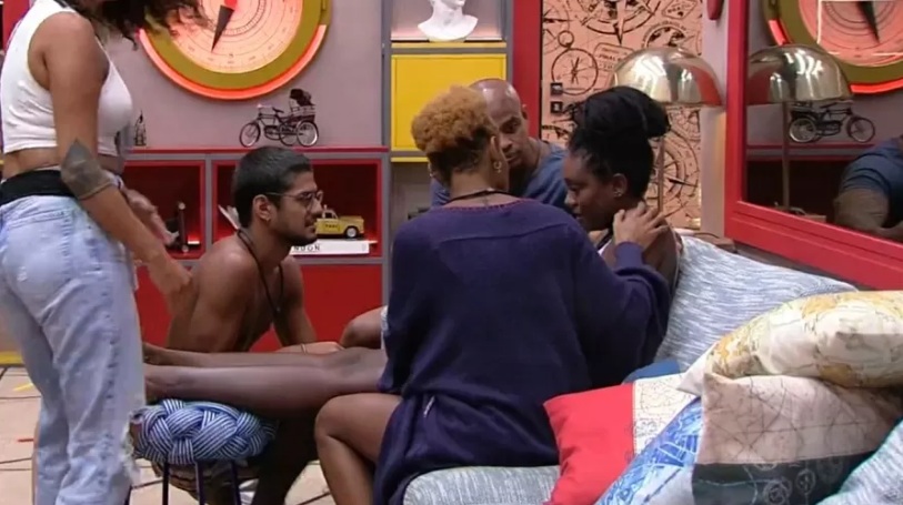 VÍDEO: Sarah passa mal ao ver os eliminados na Casa do Reencontro do BBB 23