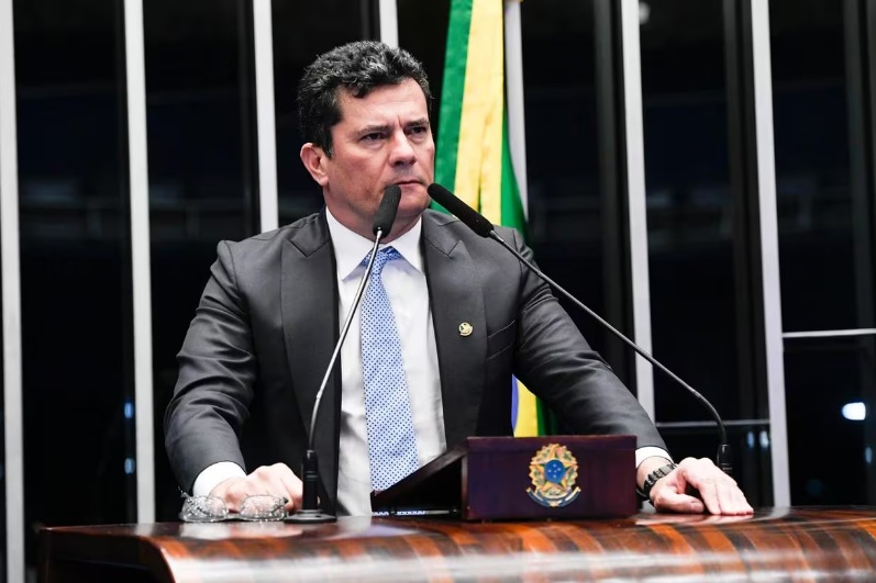 Moro vê cunho político em plano do crime organizado e fala em CPI para apurar atuação de facções