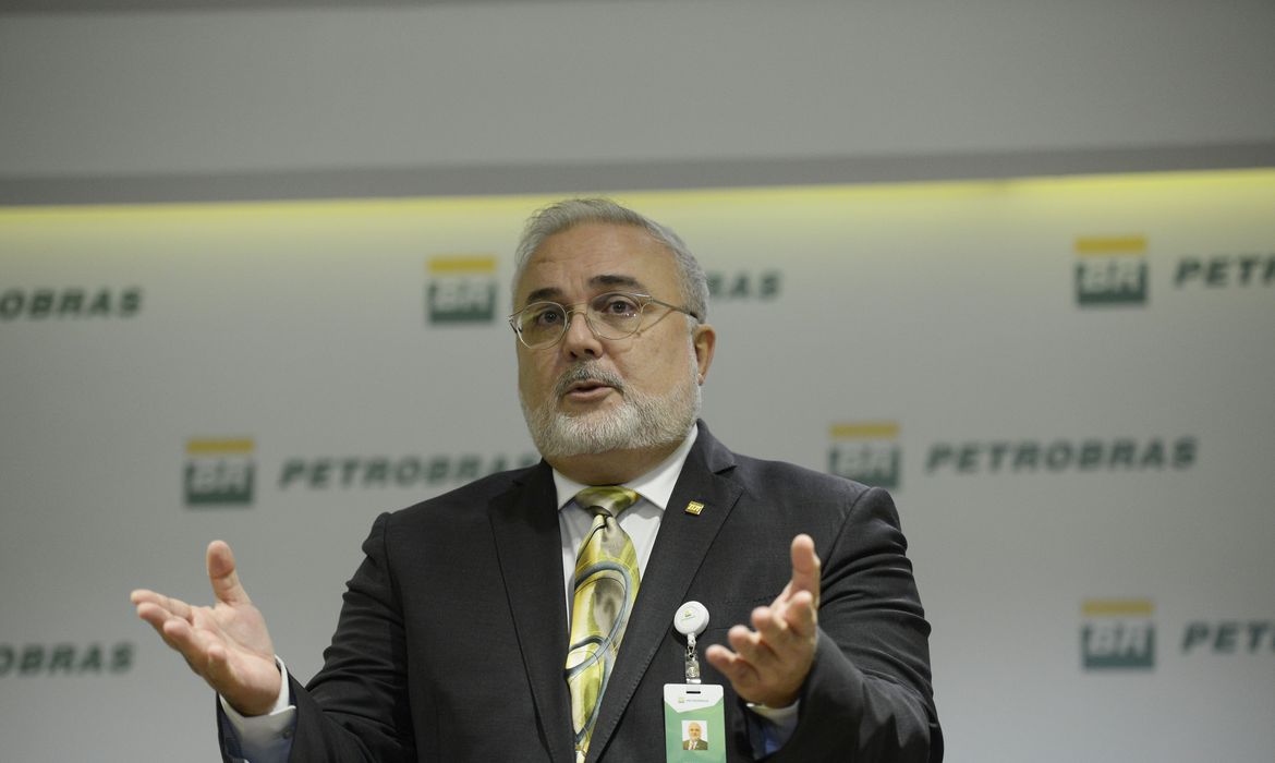 Petrobras dá aumento de 43,88% para diretoria e salário de Prates pode subir para mais de R$ 165 mil