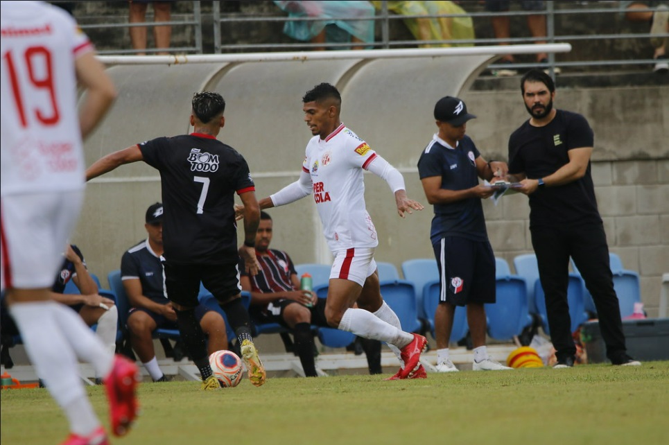 América x Santa Cruz e partidas internacionais; veja os jogos de hoje e onde assistir