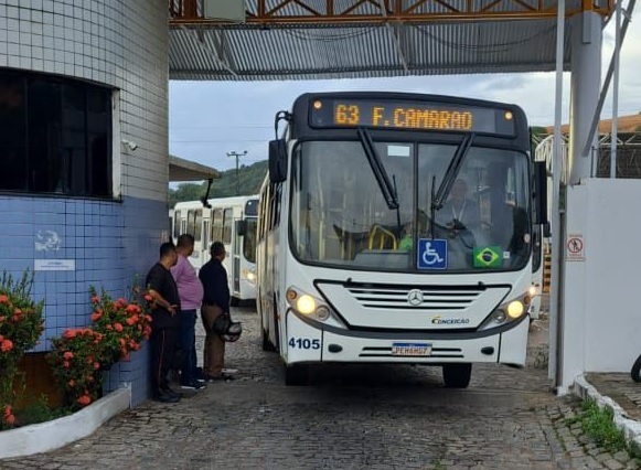 Natal aumenta frota e linhas de ônibus, mas mantém circulação até 19h