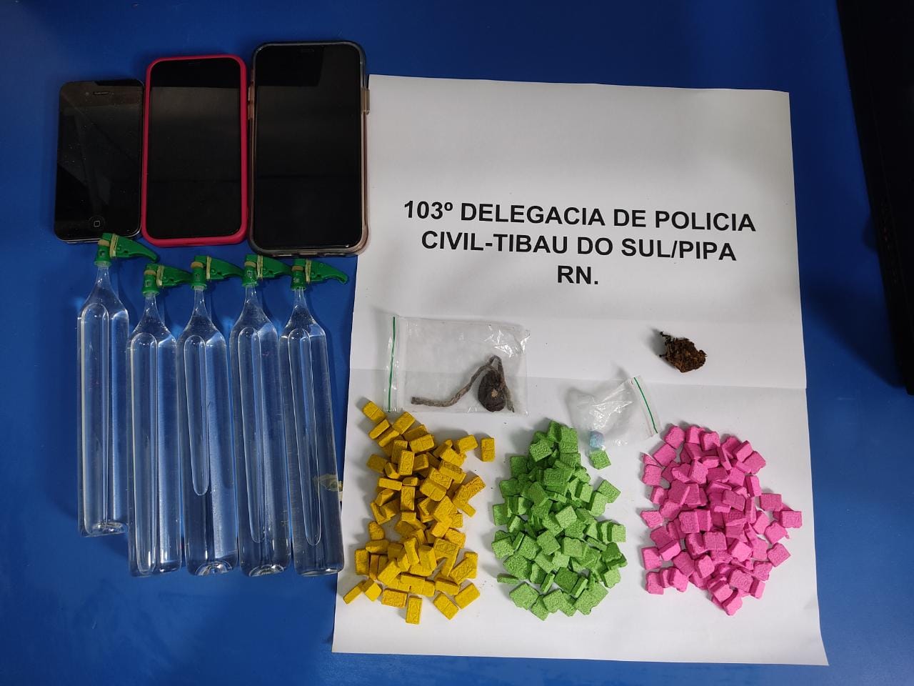 Polícia Civil apreende 238 comprimidos de ecstasy na praia de Pipa