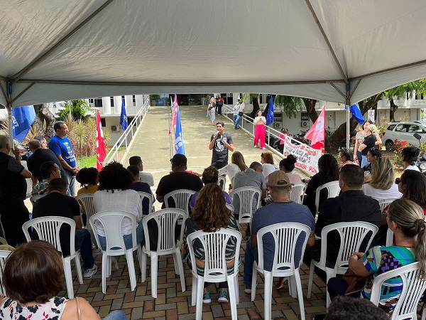 Professores da rede estadual devem recusar nova proposta do Governo