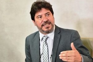 Aumento de ICMS será rediscutido em caso de compensação pela União, diz secretário de Fátima