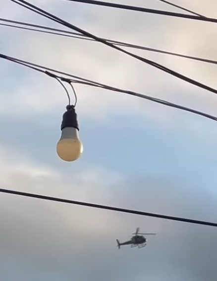 VÍDEO: Helicóptero e movimentação policial em Mãe Luiza