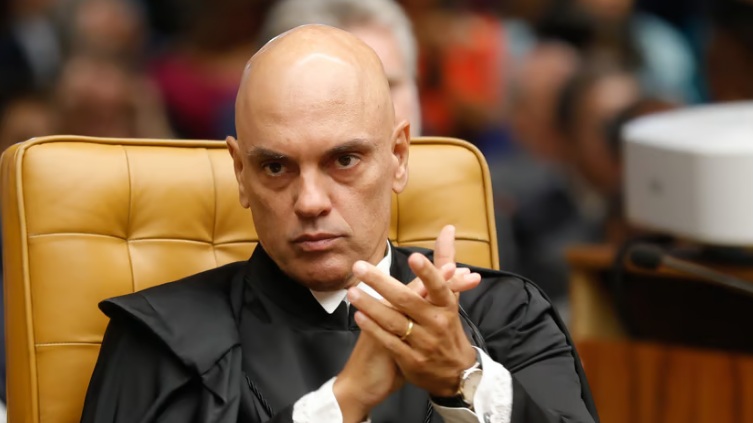 Moraes autoriza parlamentares a visitar presos pelos atos de 8/1