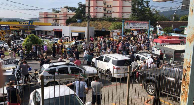 'Matou nossas crianças', diz professora de creche atacada por homem com machado