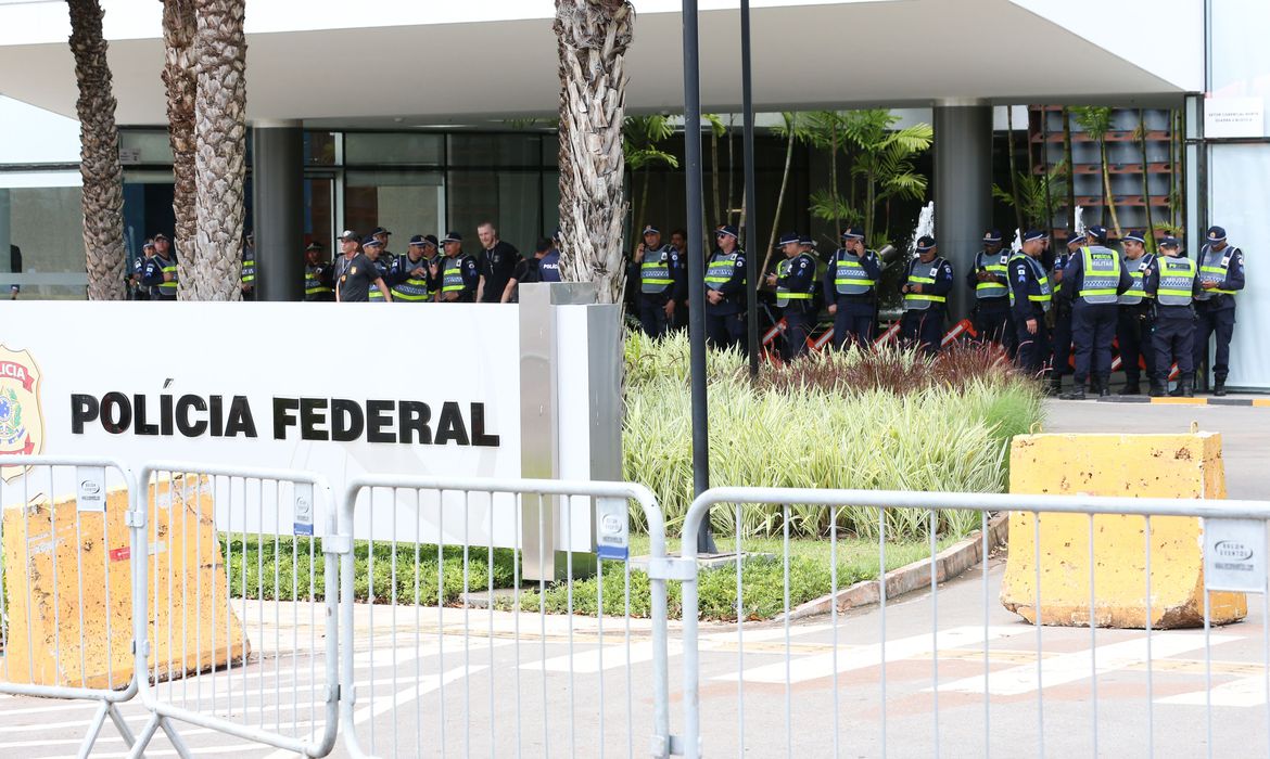 Bolsonaro chega à PF para depor sobre caso das joias sauditas