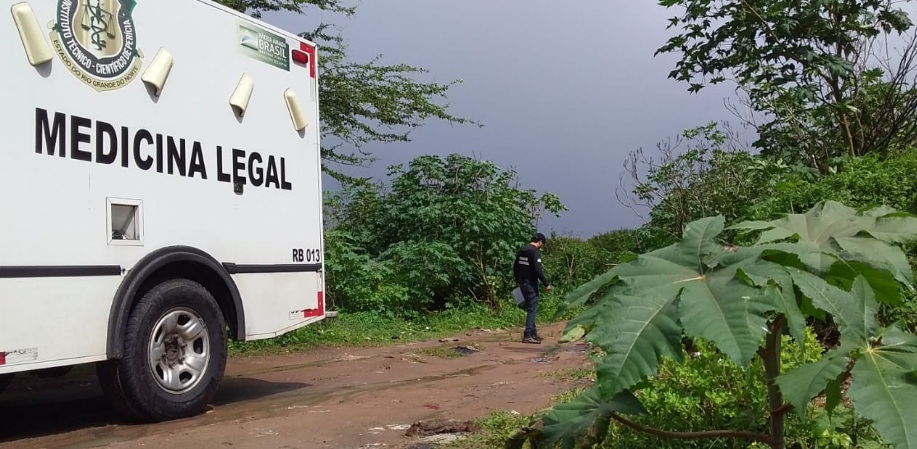 Corpo é encontrado com tiros no rosto na Zona Norte de Natal