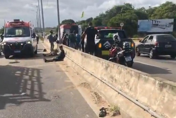 VÍDEO: Acidente deixa uma pessoa morta e duas feridas na ponte Newton Navarro