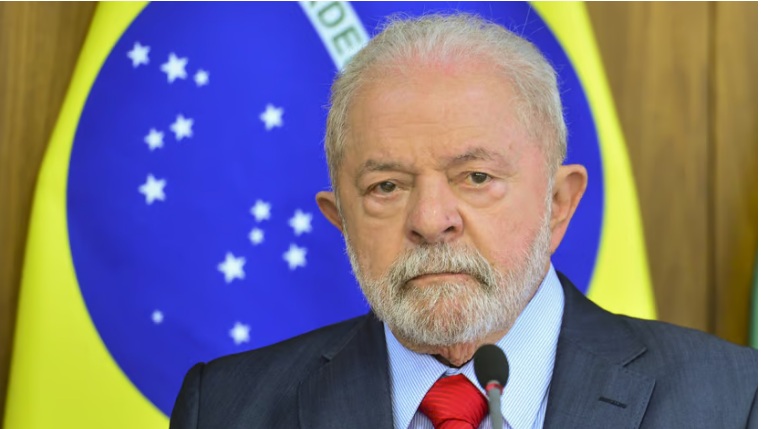 Lula diz que quem manda na Petrobras é ele