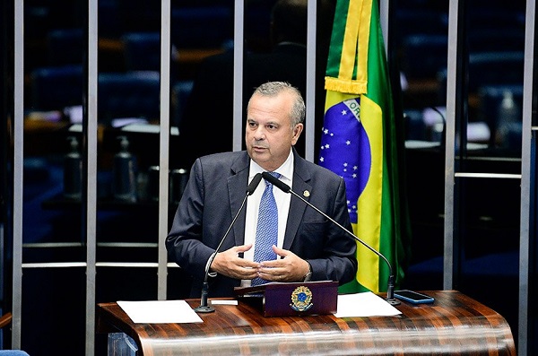 Decretos do governo geram retrocesso ao novo marco do saneamento, diz Rogério Marinho