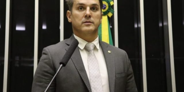 ‘Pior criminoso é o que anuncia o crime’, diz deputado sobre MST