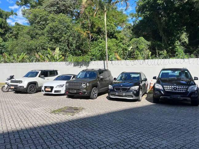 Operação da PF no RN e mais 9 estados apreende carros de luxo e R$ 2,1 milhões em espécie