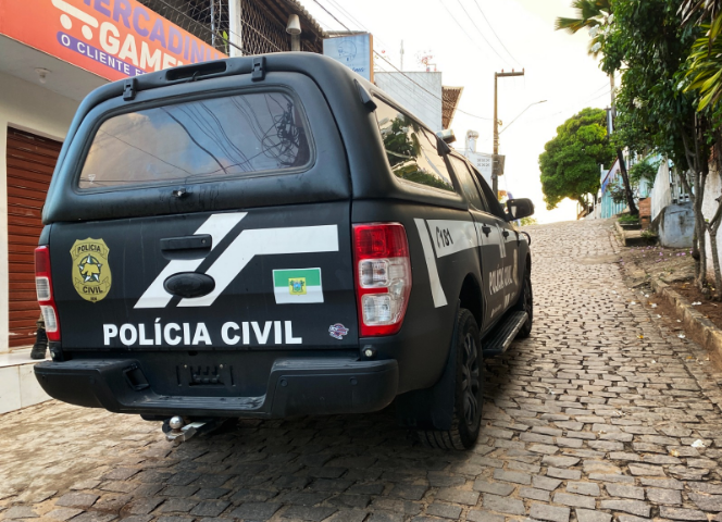 Membro de facção e suspeito de atirar nas costas da companheira é preso pela Polícia Civil no RN