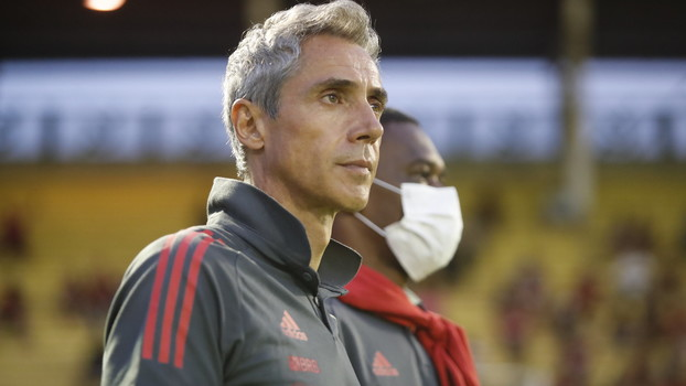 Após fiasco no Fla, Paulo Sousa faz nanico da Itália virar 'time imbatível'