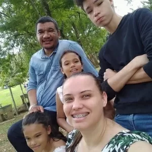 Carro de vereador cai em represa; quatro morrem e uma filha sobrevive