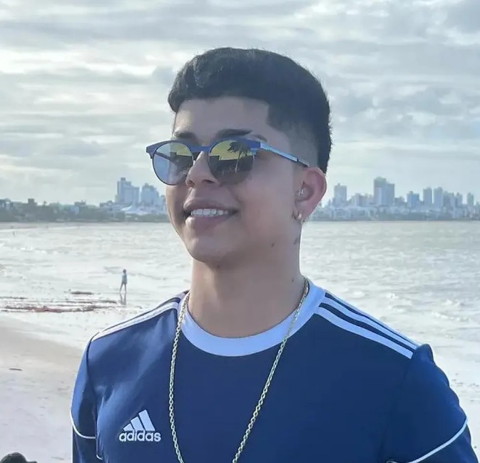 Influencer com milhões de seguidores é preso com notas falsas