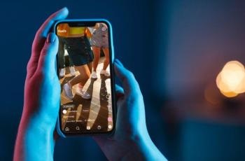Funcionária com atestado é demitida após publicar imagens dançando em festa em Natal
