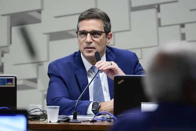 Presidente do BC diz não saber quando queda dos juros vai acontecer