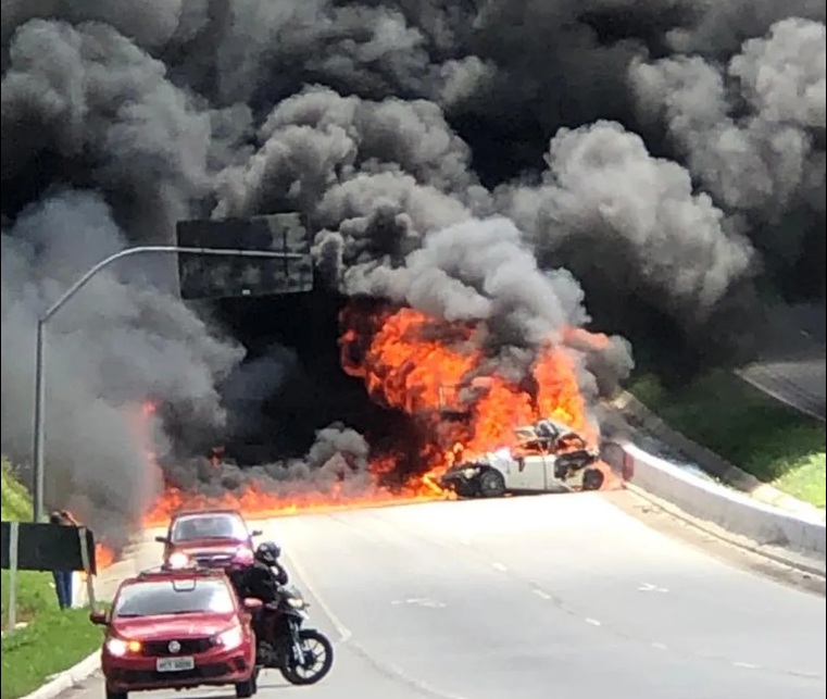 Acidente com 15 veículos deixa 4 pessoas em estado grave em rodovia de PE