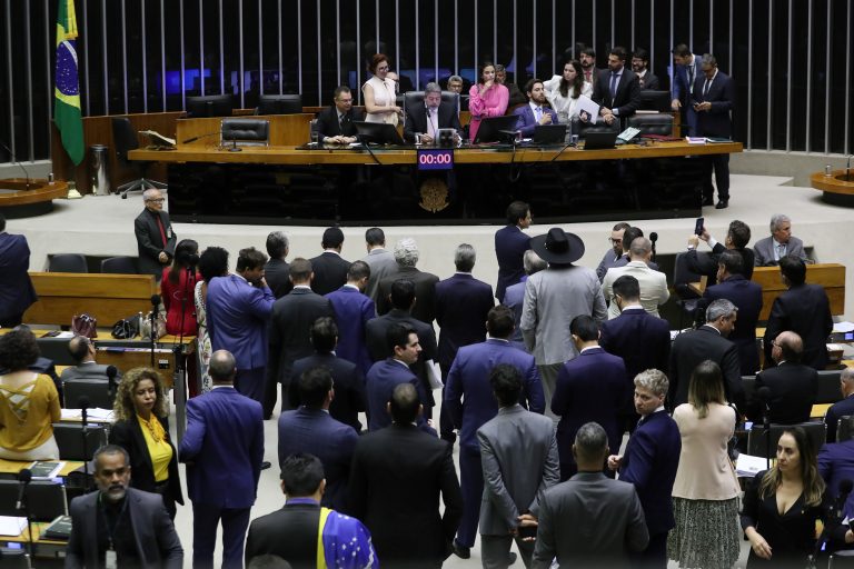 Arthur Lira determina criação de três CPIs na Câmara; saiba quais são e seus alvos