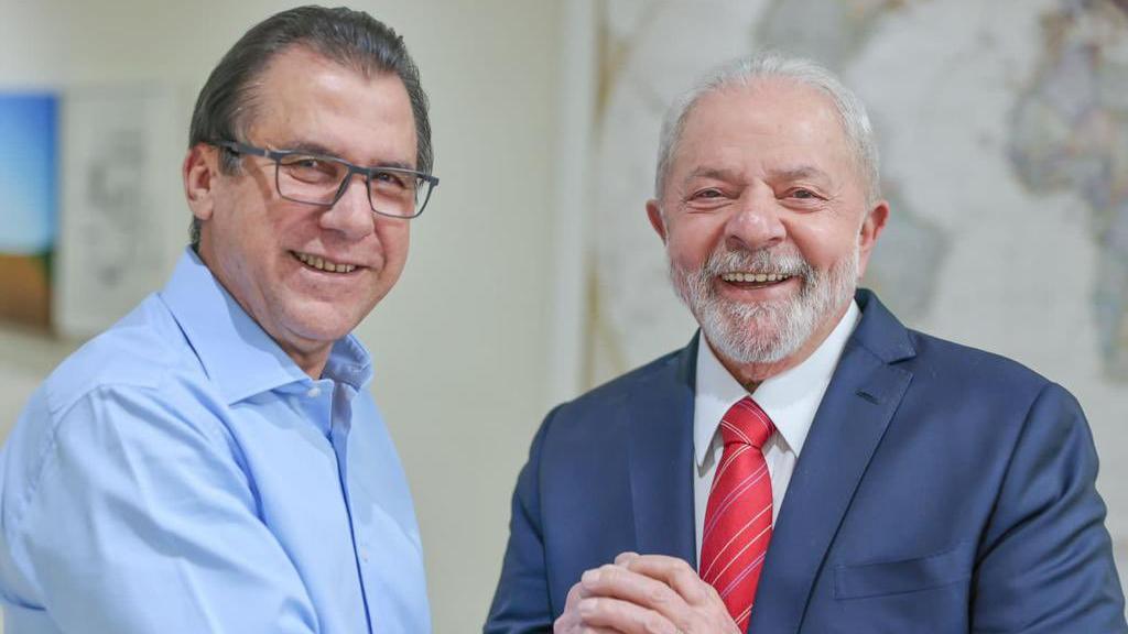Ministro do Trabalho confirma salário mínimo de R$ 1.320 para maio