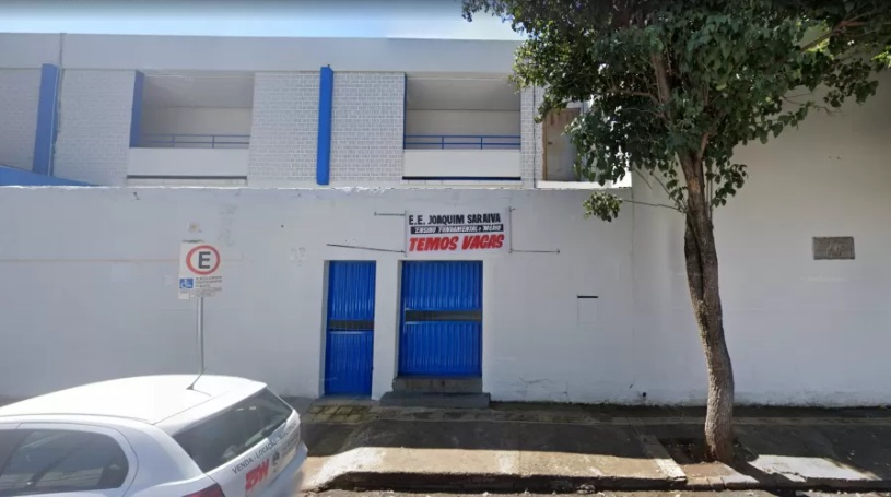 Mãe esfaqueia outra em escola após briga entre os filhos