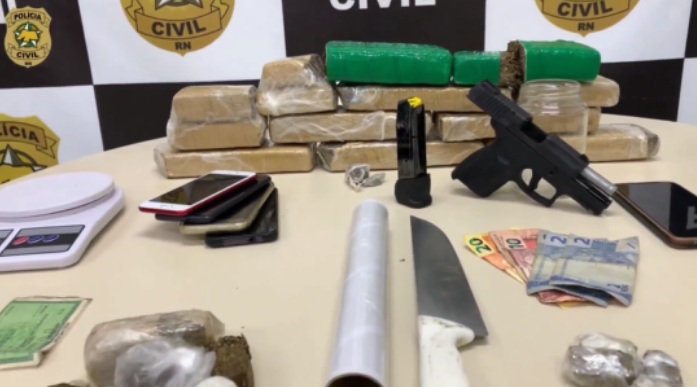 Polícia Civil deflagra operação e prende dupla em flagrante por tráfico de drogas em Natal