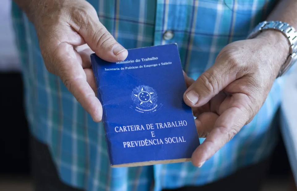 Desemprego sobe a 8,8% em março e atinge 9,4 milhões, diz IBGE