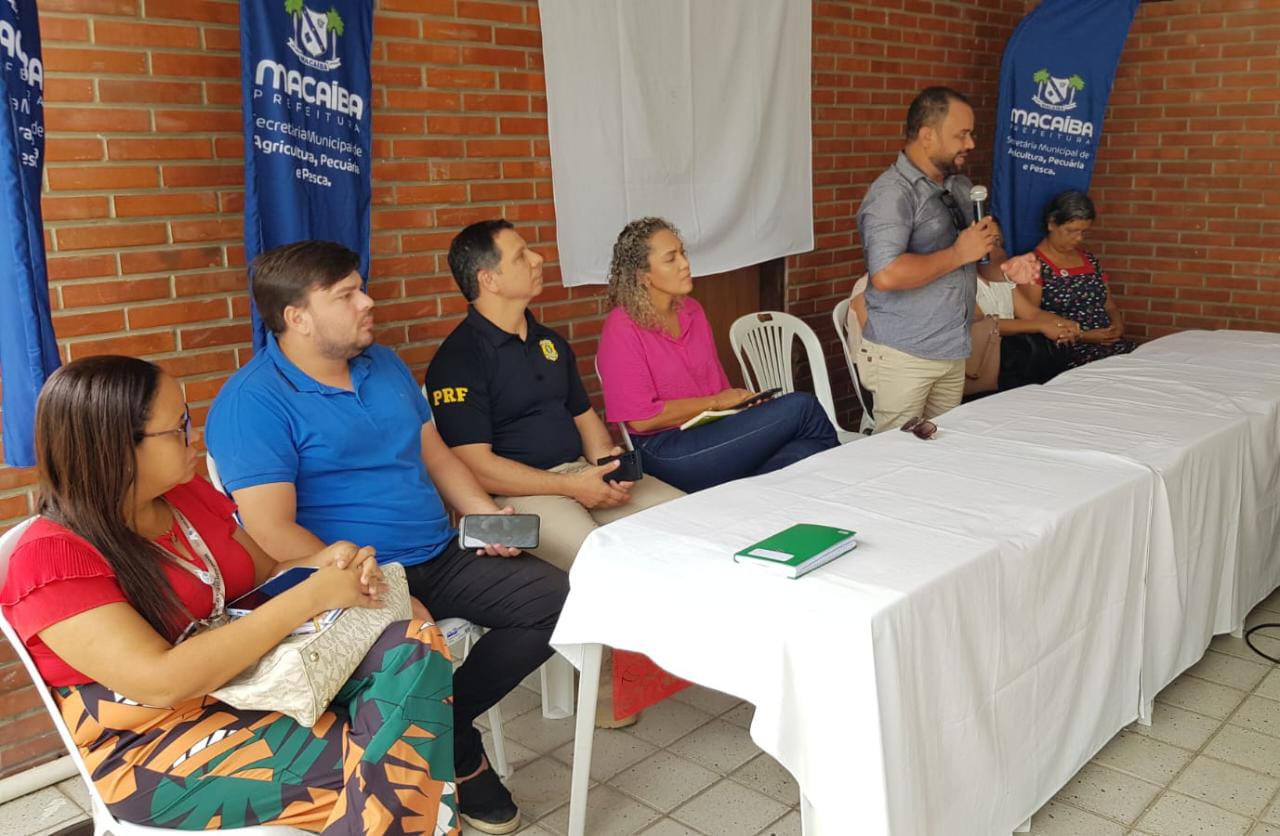 Secretaria de Agricultura realiza seminário para discutir animais soltos nas ruas de Macaíba