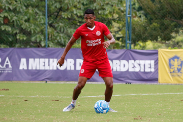 América anuncia saída de três jogadores; veja os nomes