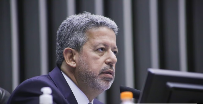 Lira diz que PL das Fake News só vai à votação se for para ser aprovado