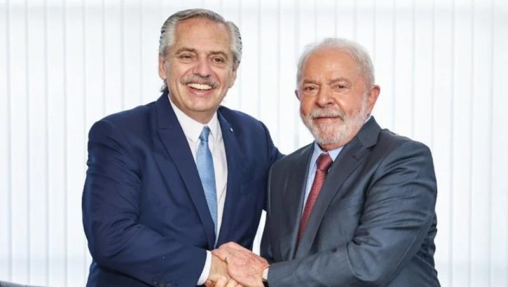 Fernández volta 'sem dinheiro' e Lula põe Dilma para articular com China