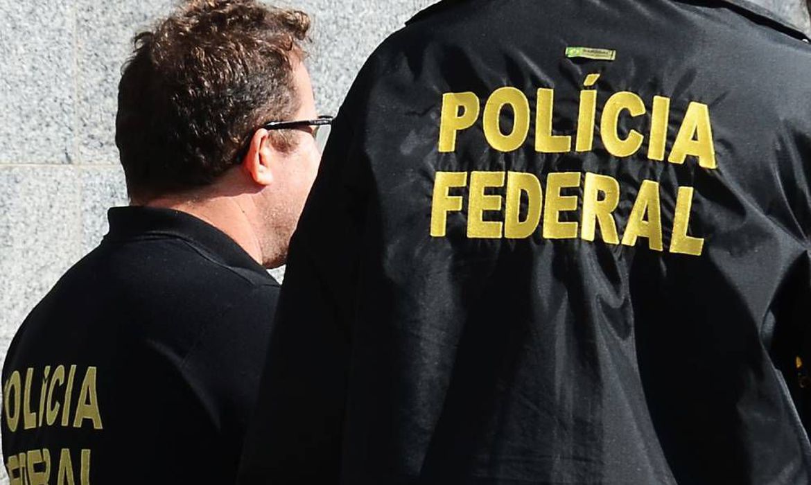 PF cumpre mandados de prisão contra Cac’s e portadores de armas de fogo