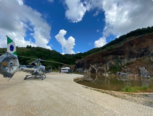 Jovem despenca 20 m ao saltar de 'bungee jump' para celebrar divórcio