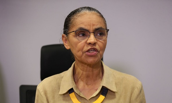 Com covid-19, Marina Silva segue internada e tem "boa evolução"